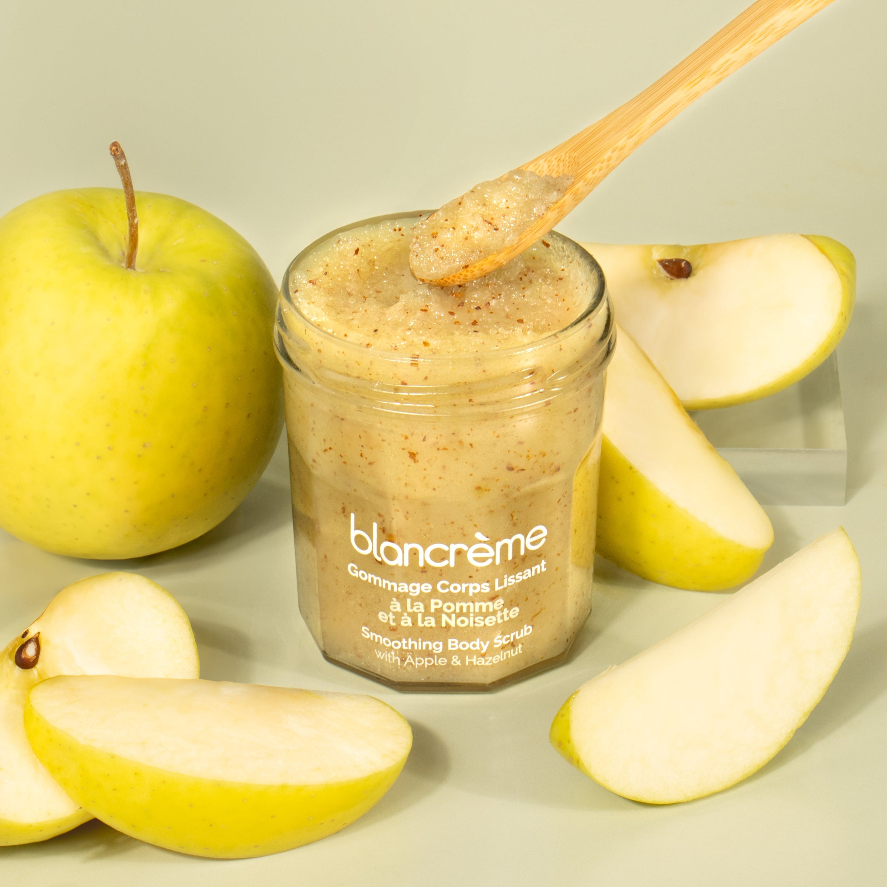 Smoothing Body Scrub - Apple & Hazelnut