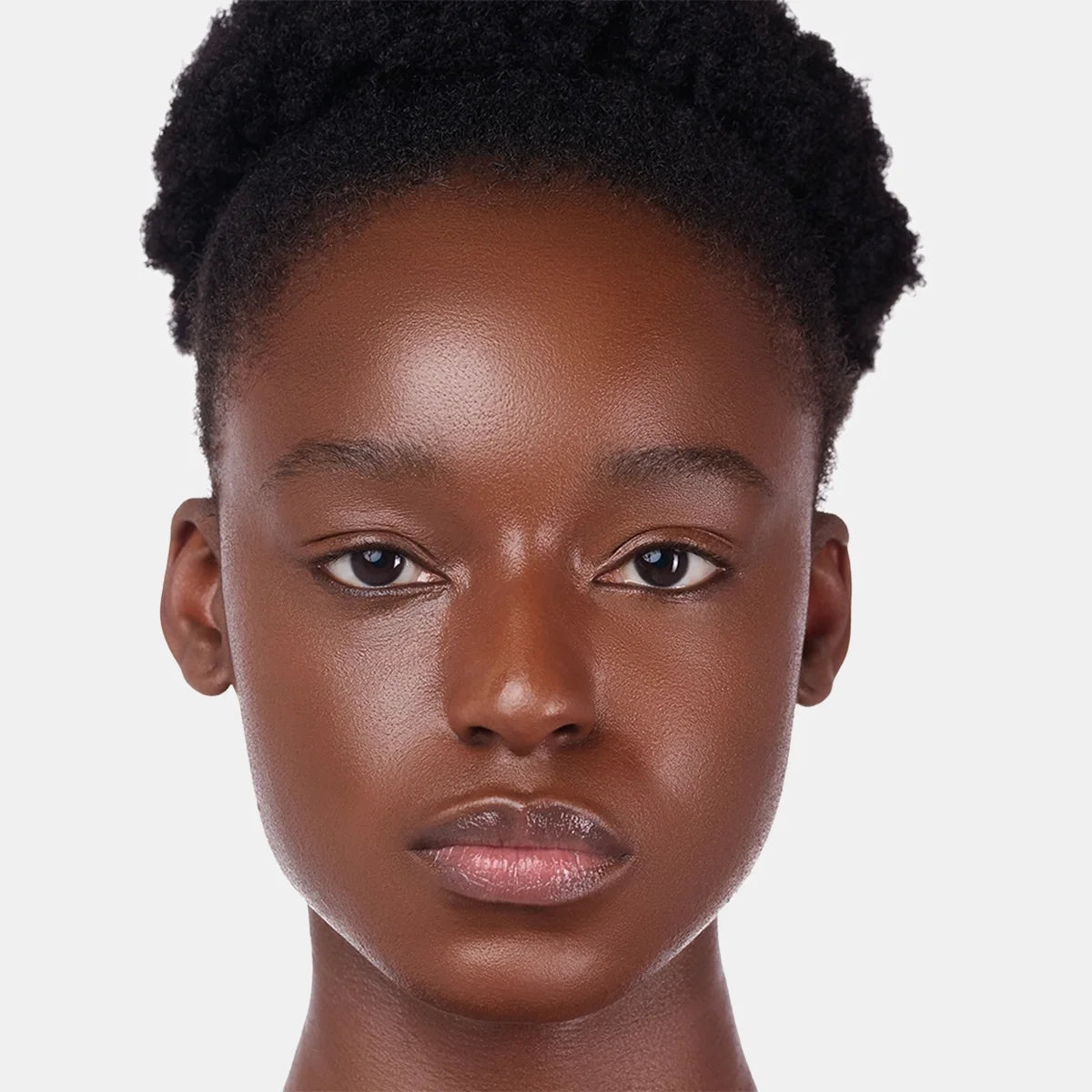 Pure Radiance - The Regenerating Tinted Serum