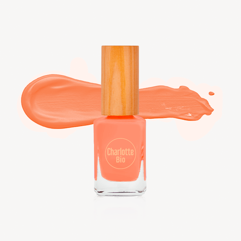 Vegan and green nail polish (old formula)