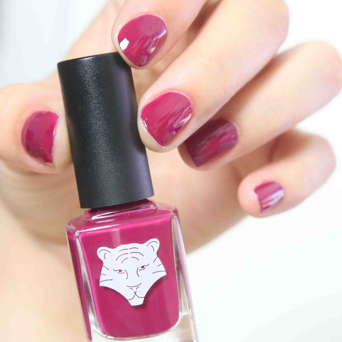 Nail Polish | Raspberry Red 222