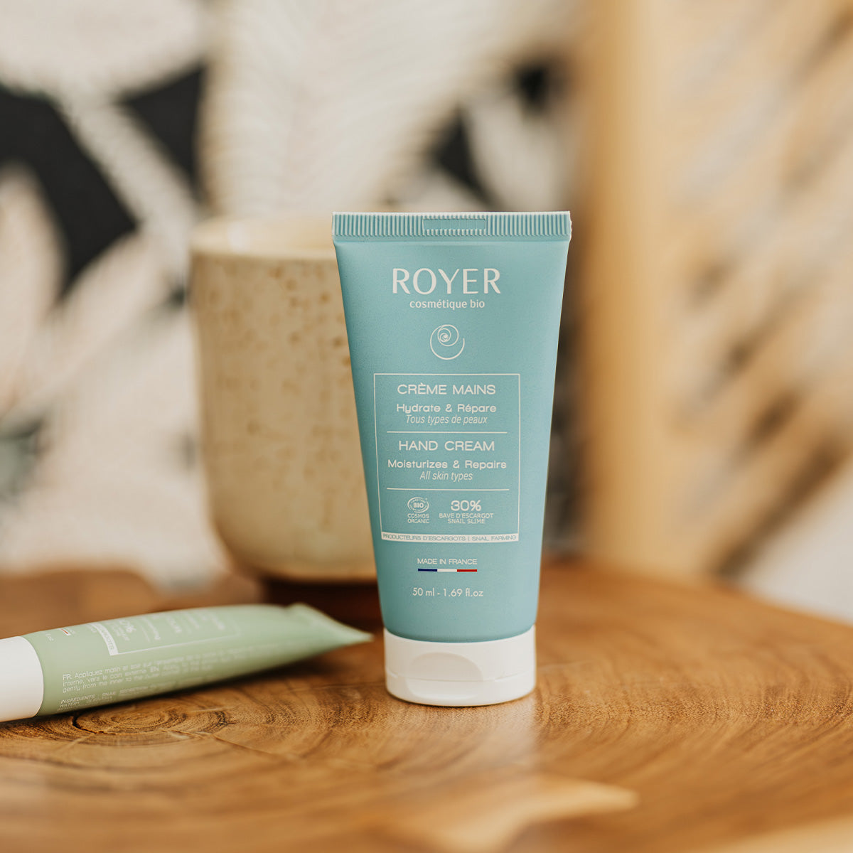 Organic snail slime hand cream