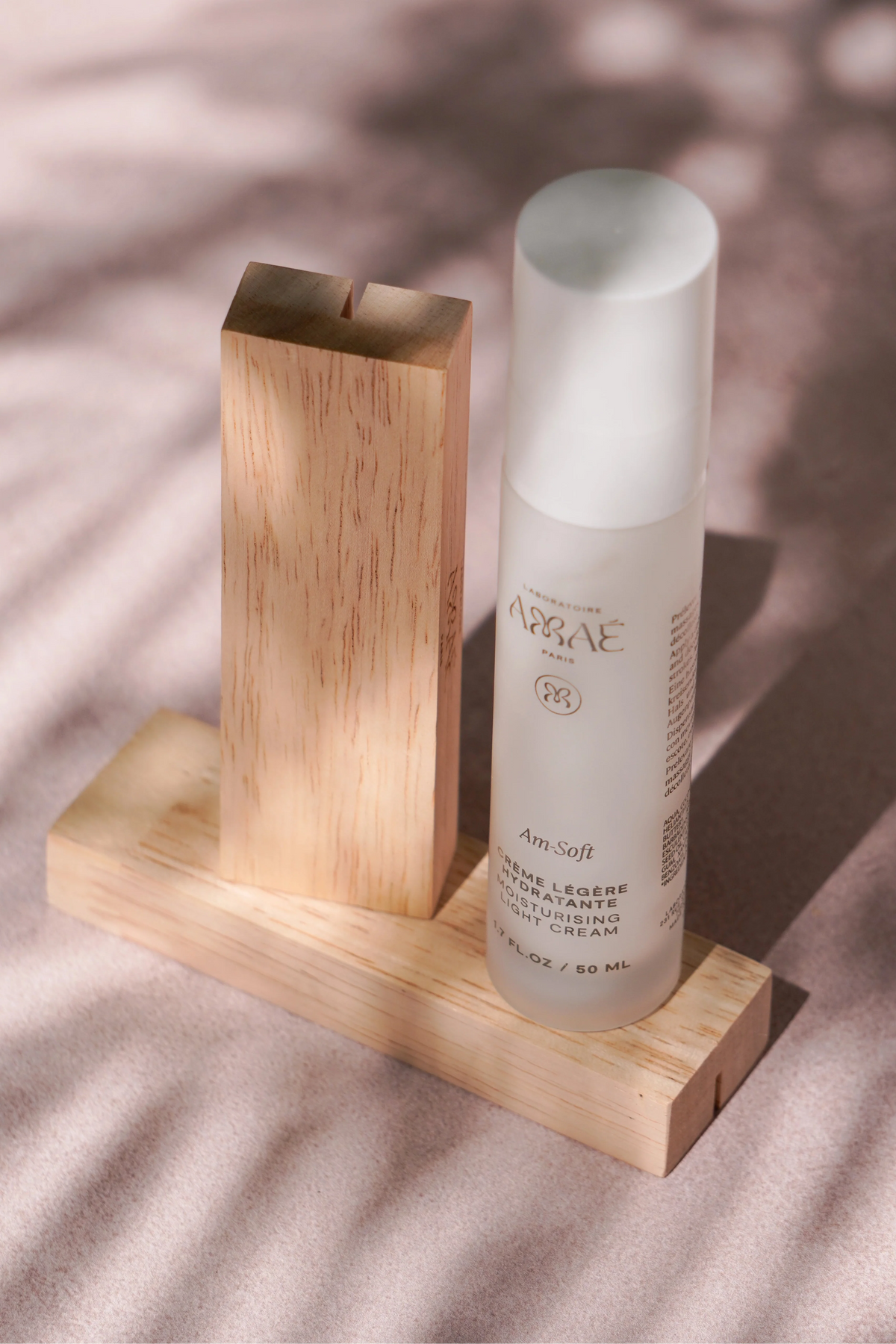 Hydrating Lightweight Cream