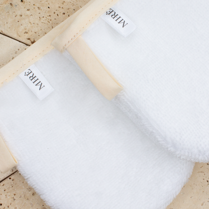 MICROFIBER MAKEUP REMOVER GLOVE