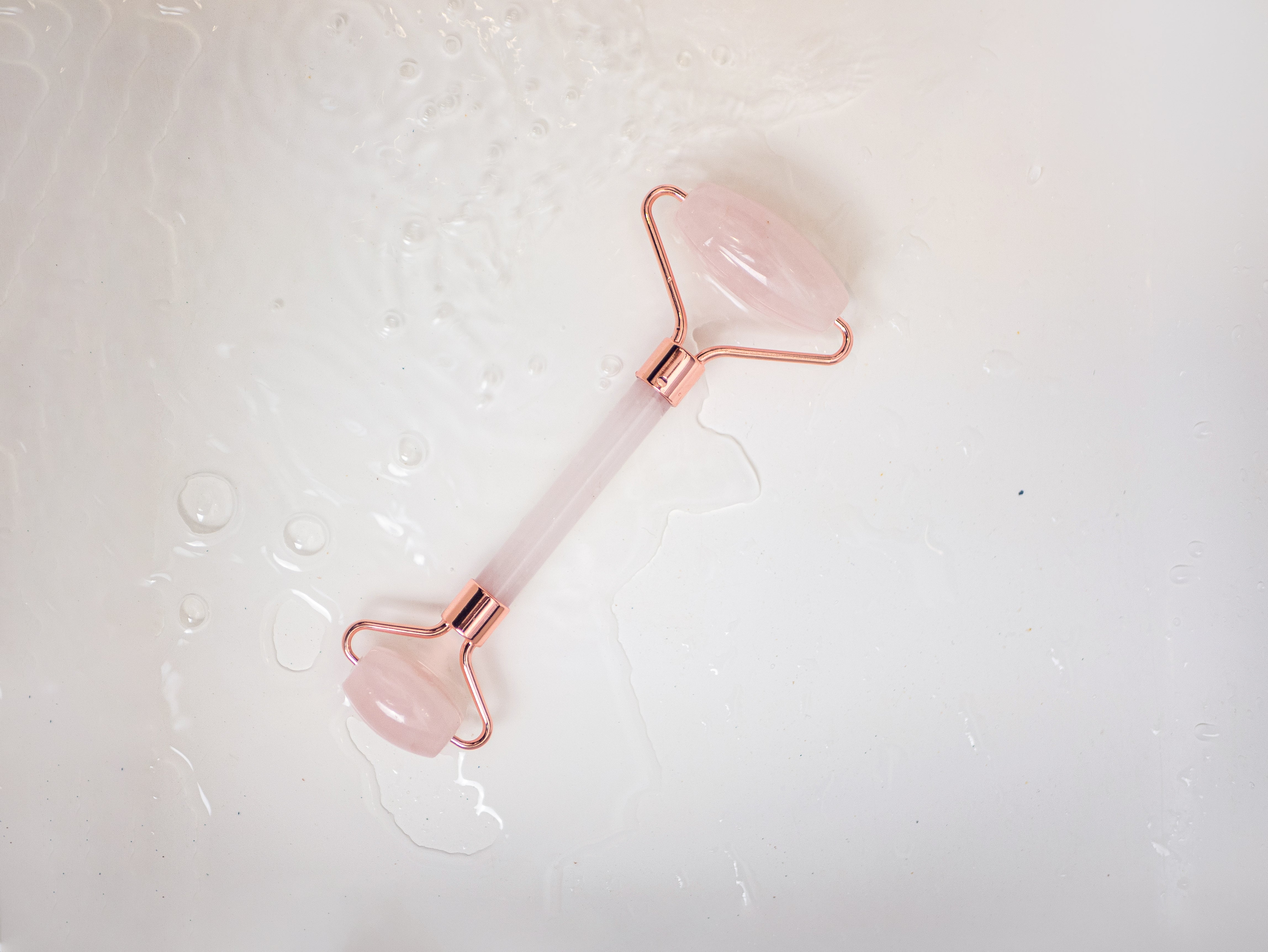 ROSE QUARTZ ROLLER
