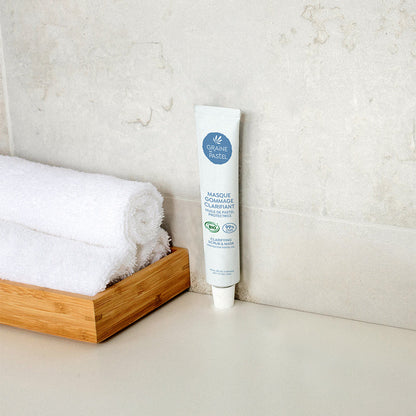 Clarifying mask scrub