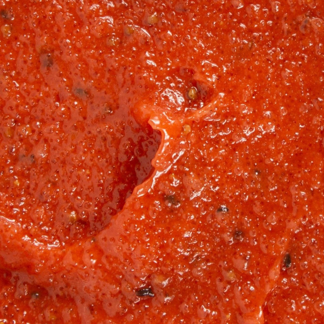 Smoothing Body Scrub - Strawberry & Pomegranate