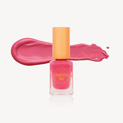 Vegan and green nail polish (old formula)