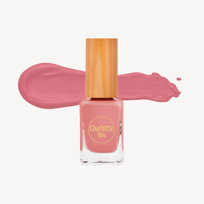 Vegan and green nail polish (old formula)