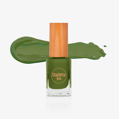 Vegan and green nail polish (old formula)