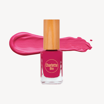 Vegan and green nail polish (old formula)