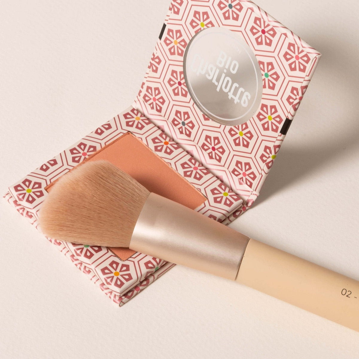 Blush brush